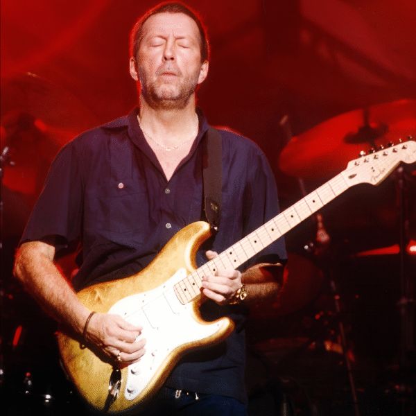 ERIC CLAPTON SIGNATURE FENDER STRATOCASTER GOLD LEAF GUITAR SIGNED, IAS CERTIFIED - Image 5